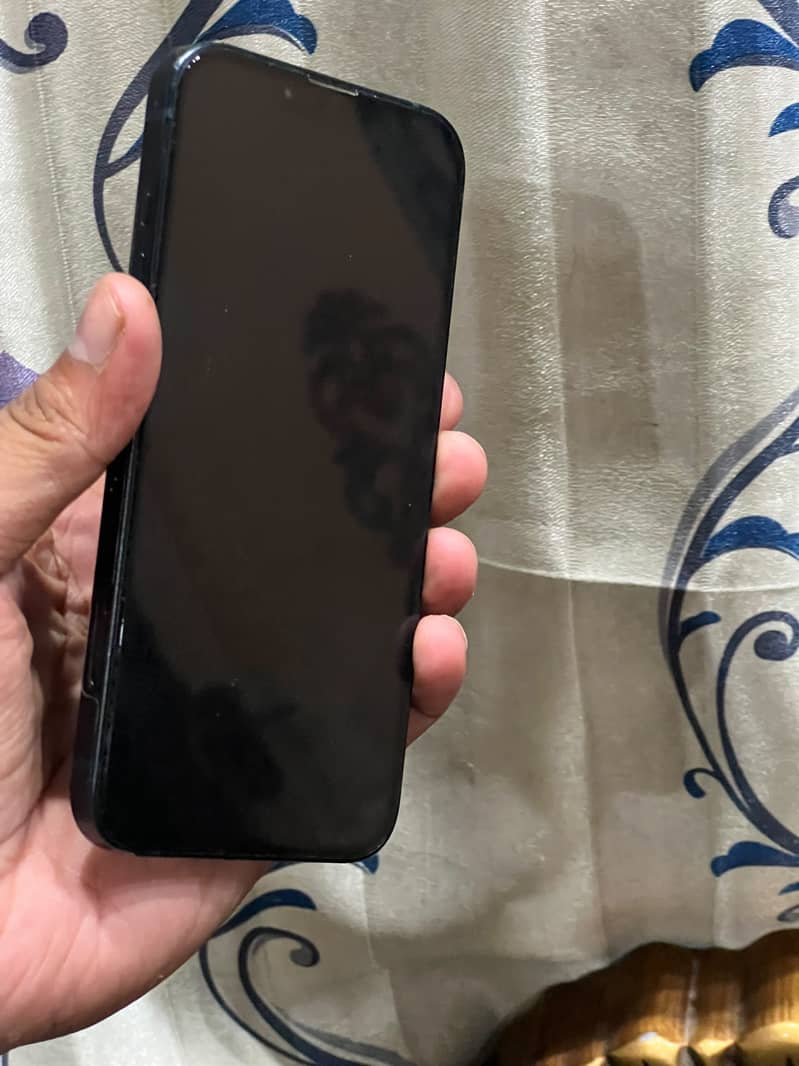 Apple iPhone 13 1