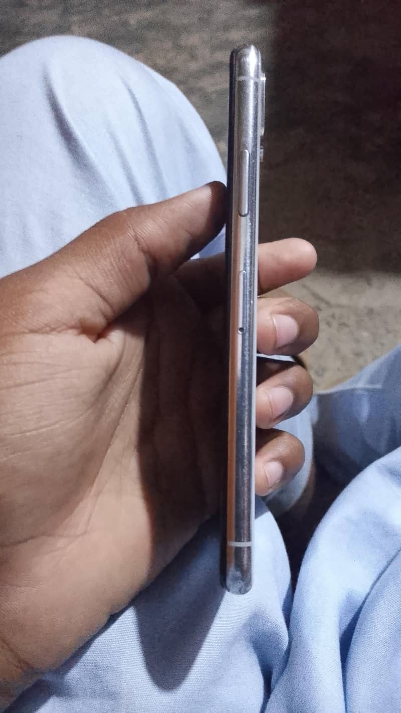 Apple iPhone X 2