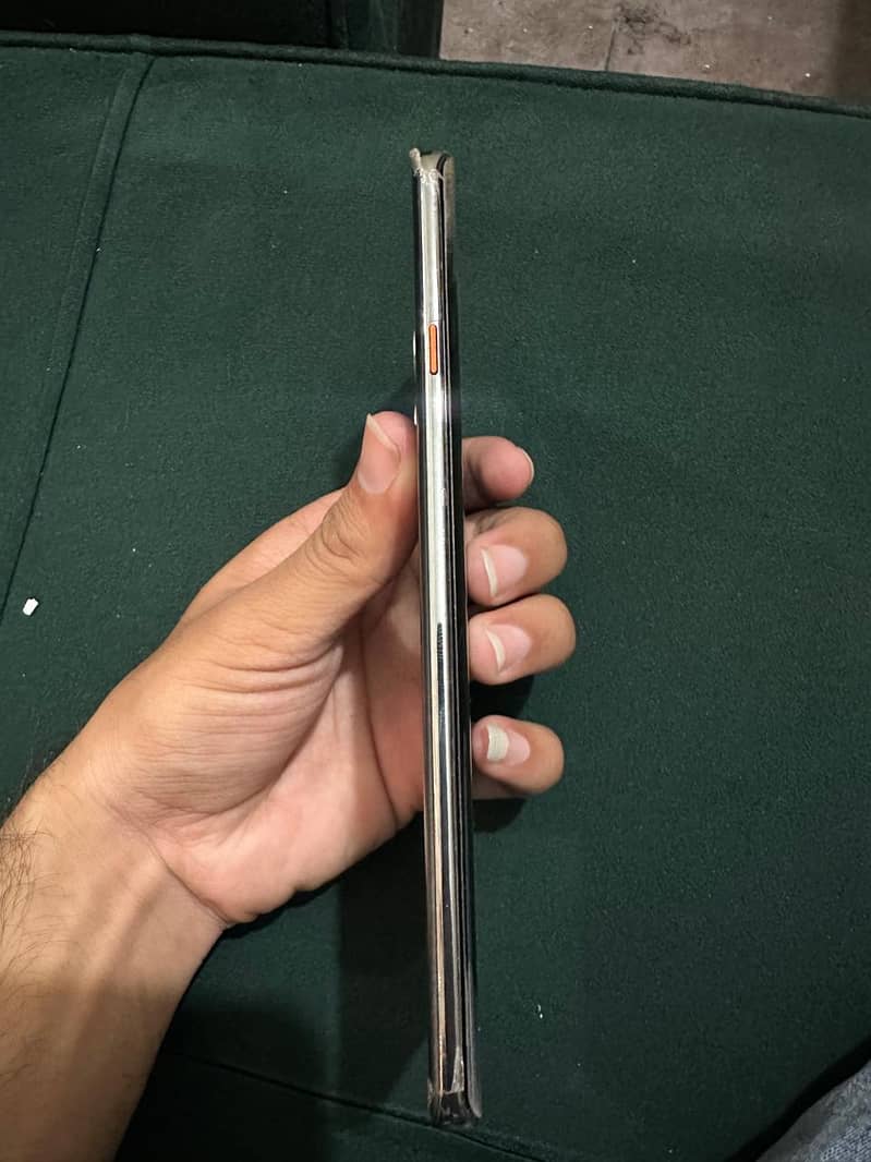 Tecno CAMON 40 Pro 3