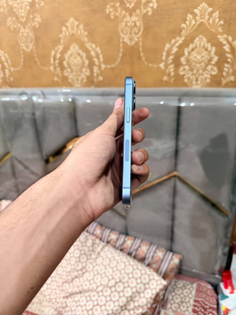 Apple iPhone 14 5