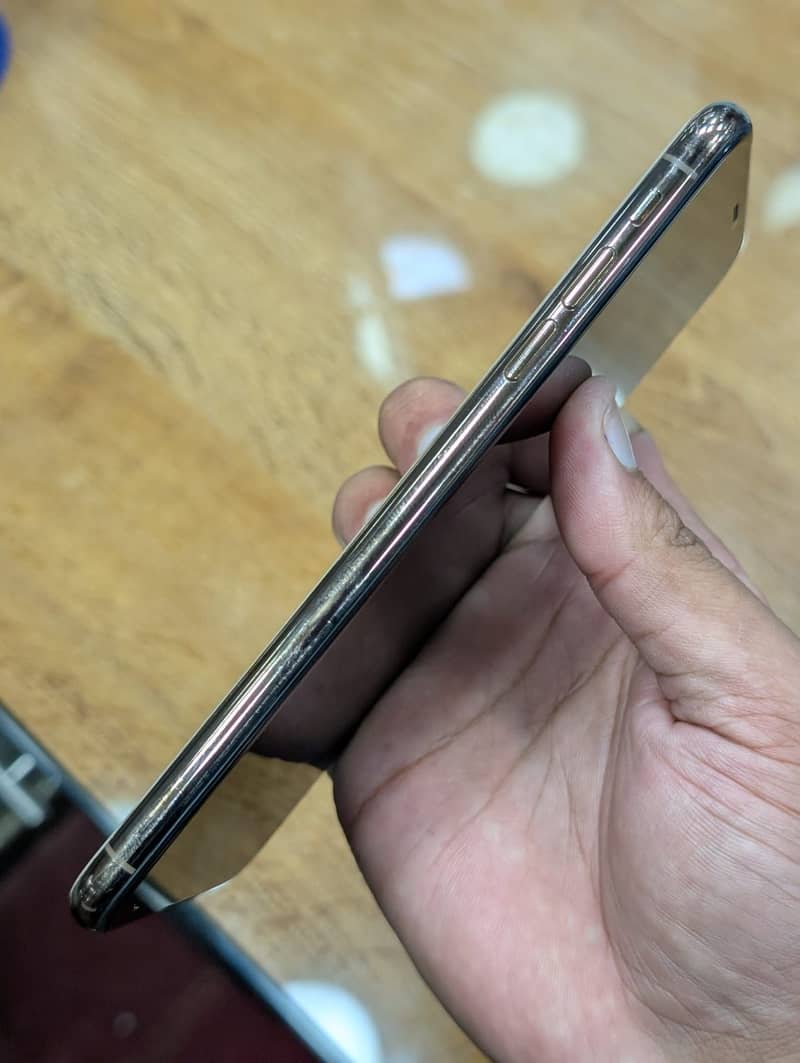 Apple iPhone XS Max 2