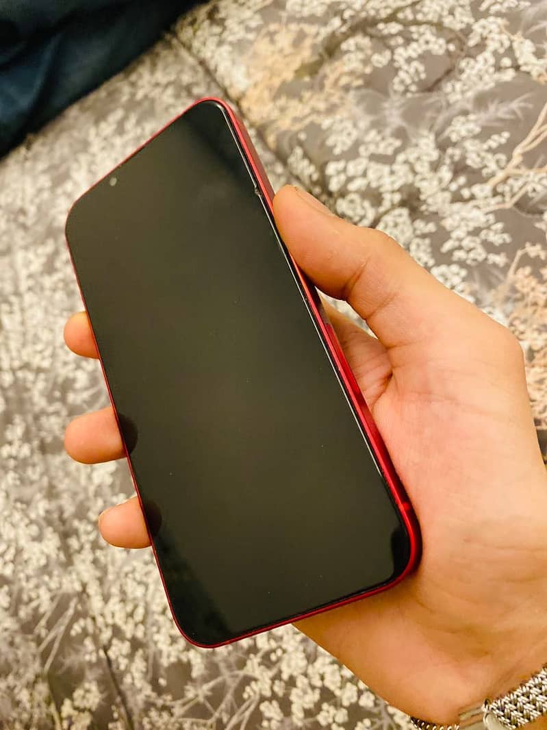 Apple iPhone 13 5