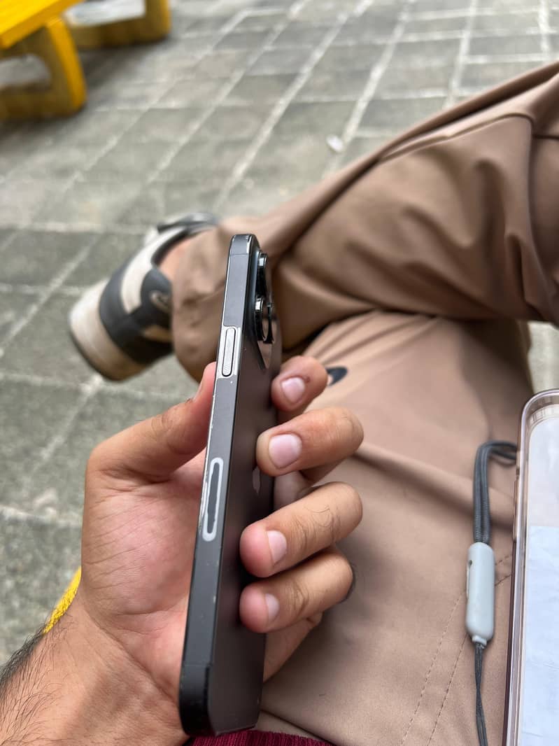 Apple iPhone 14 Pro Max 0