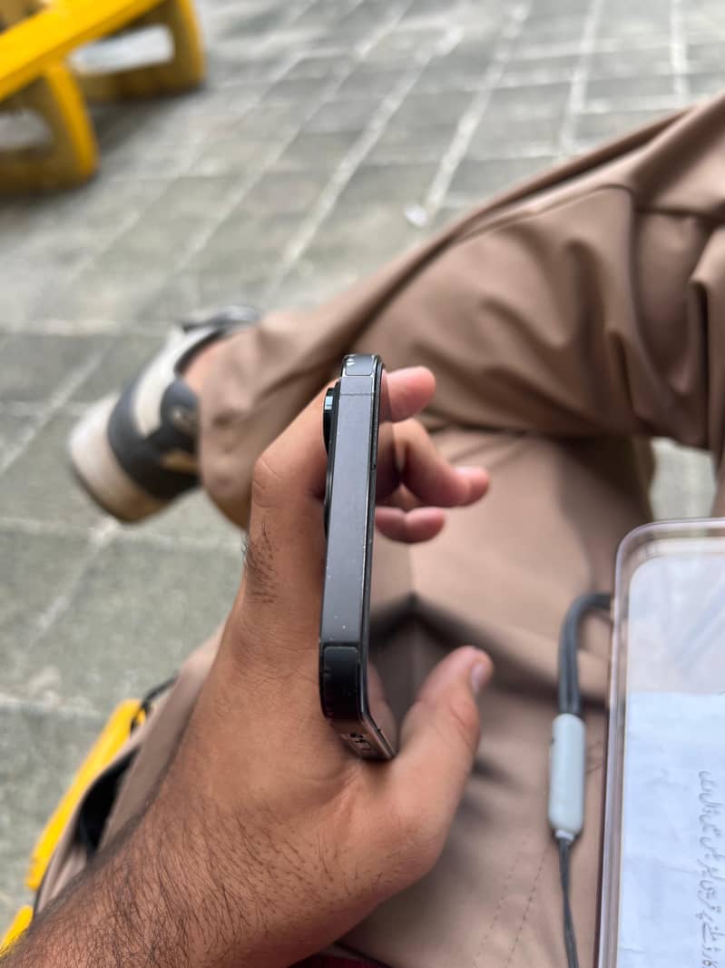 Apple iPhone 14 Pro Max 5