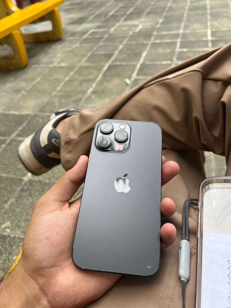 Apple iPhone 14 Pro Max 7