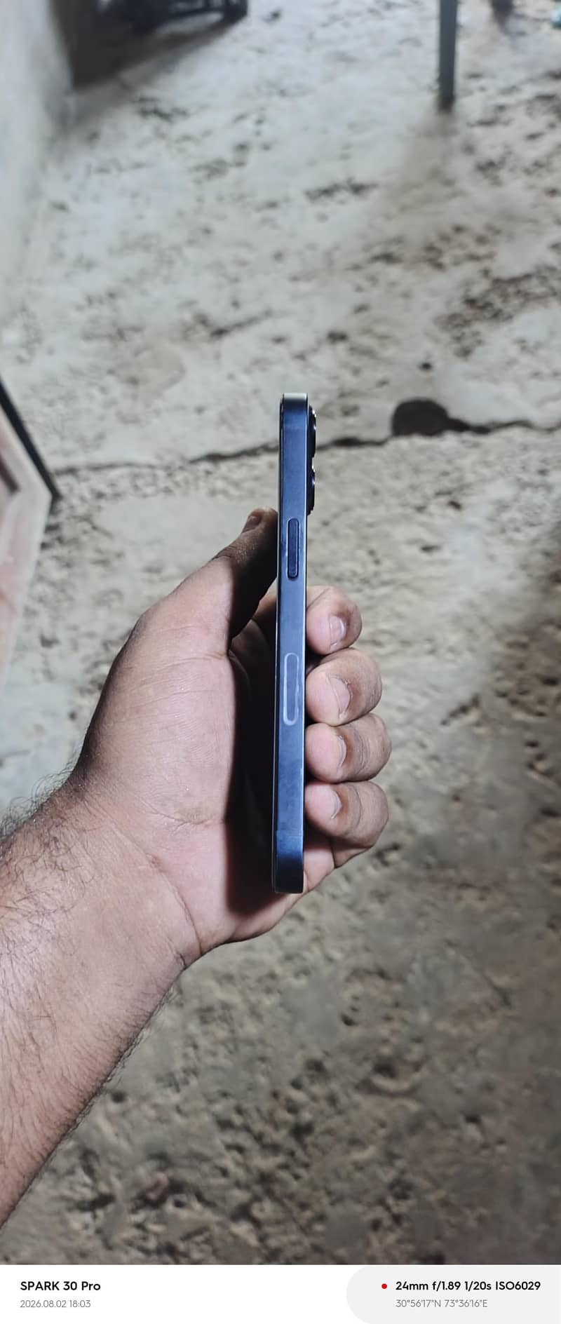 Apple iPhone 13 3