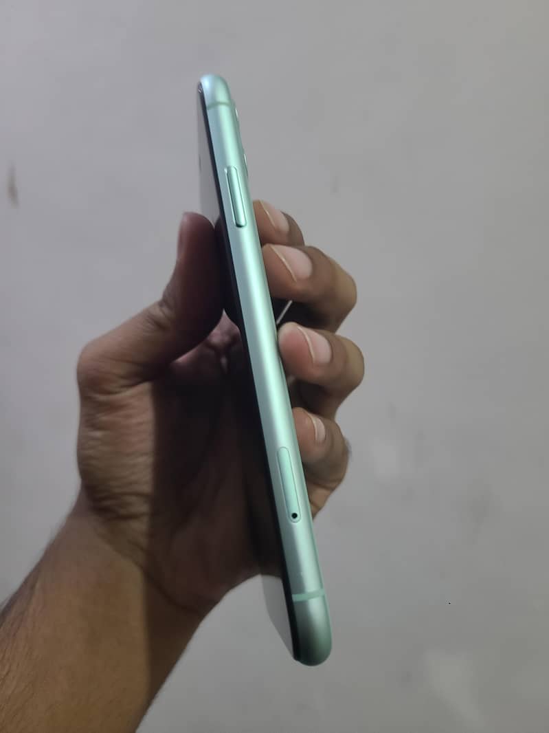 Apple iPhone 11 5