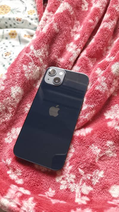 Apple iPhone 13