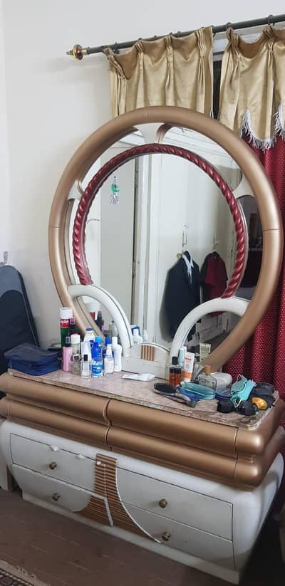 bed side tables and dresser
