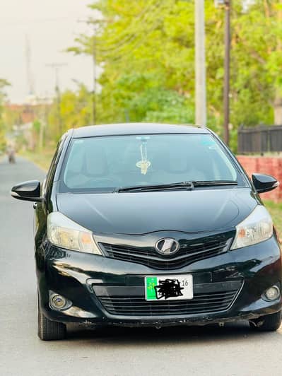 Toyota Vitz 2016