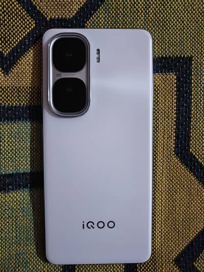 Vivo iQOO Neo 10 ( 03286150898 )