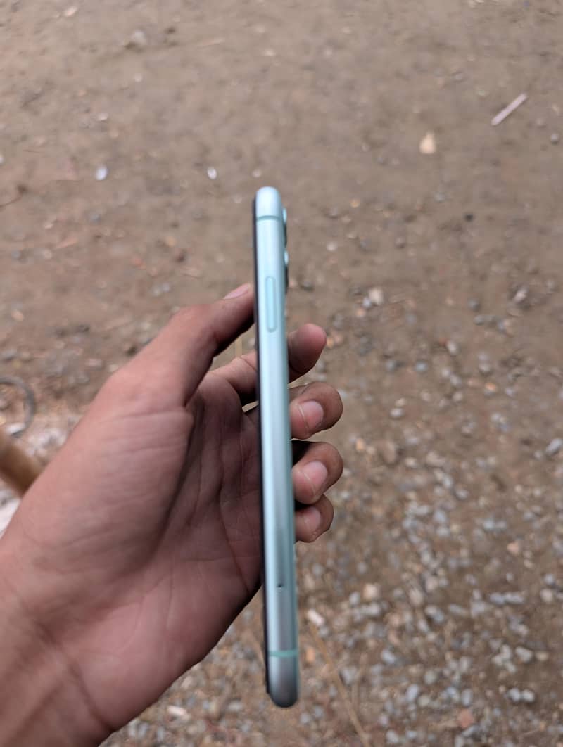 iphone 11 4