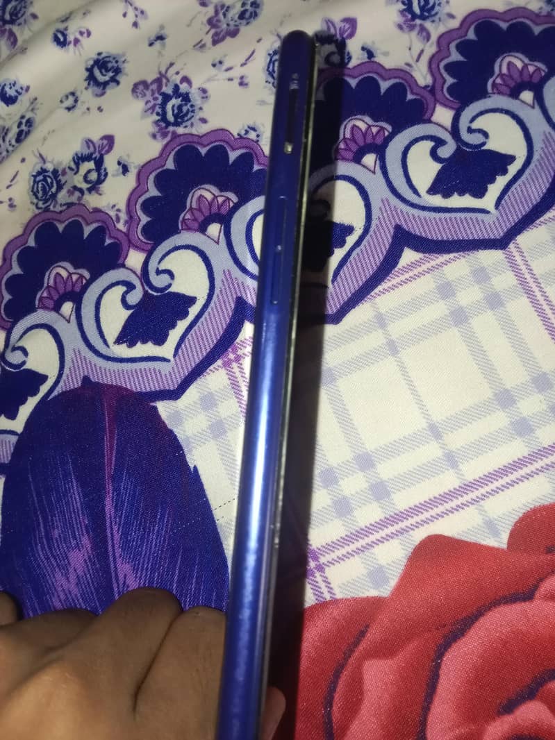 OPPO A3s 5