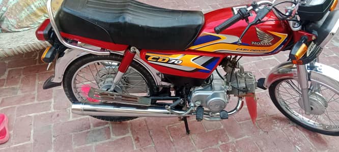 fresh and genoin one hand used cd 70model 2025 for urgent sale full la