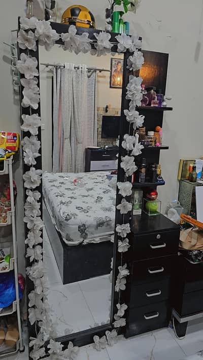 dressing table