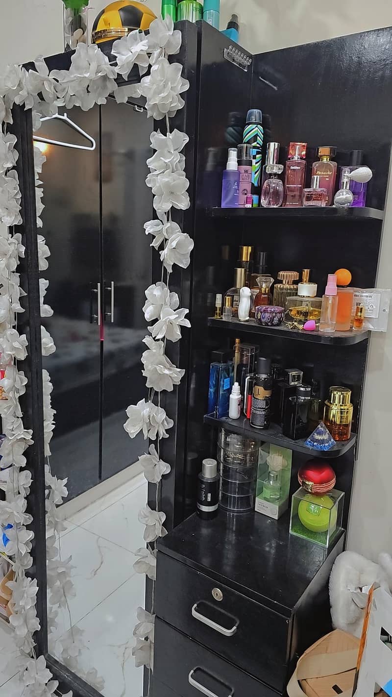 dressing table 1