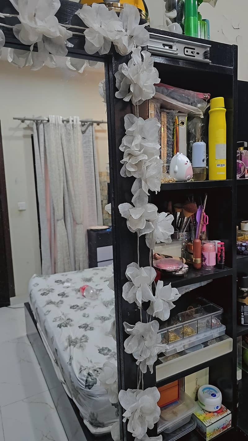 dressing table 3