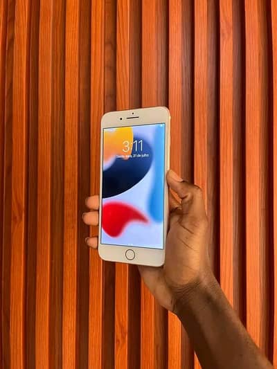 Iphone 7plus pta approved 128gb My WhatsApp number 03093713755