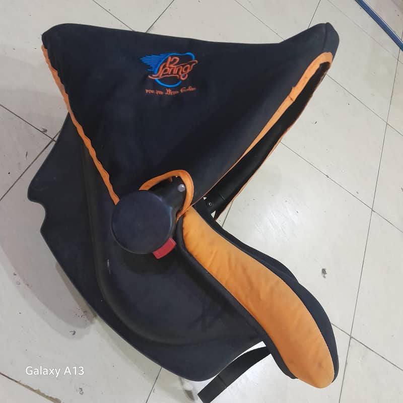 carry cot 3