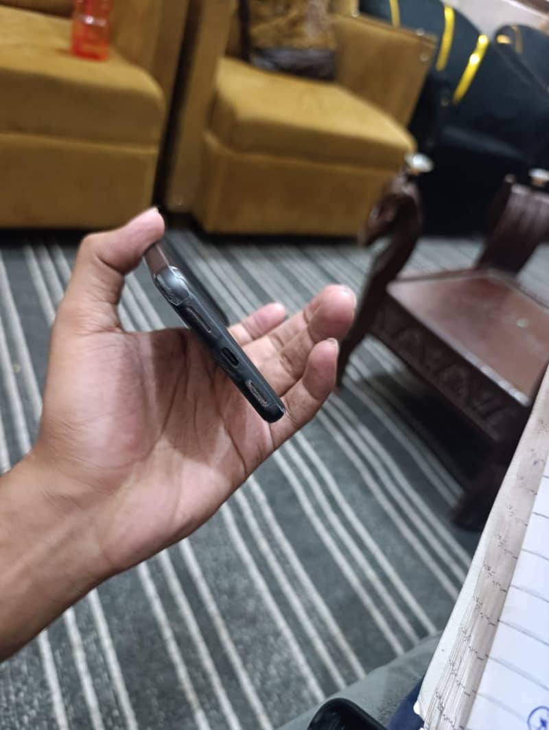 Google Pixel 8 3