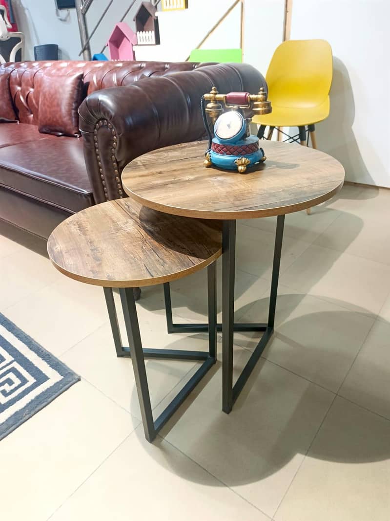 Coffee & Center Table 16
