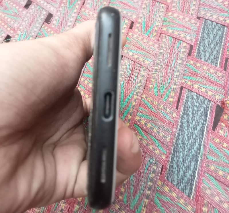 Google Pixel 4 3