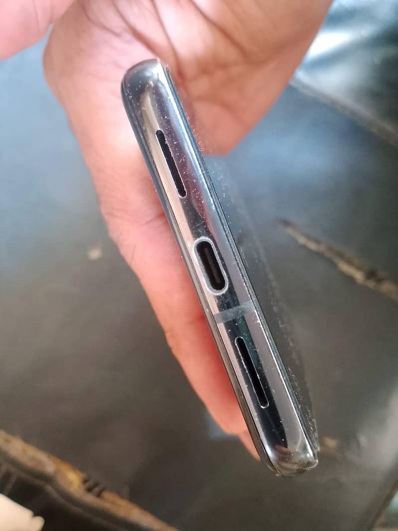 Google Pixel 8 Pro 4