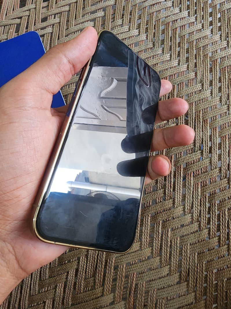 Apple iPhone 13 Pro 3
