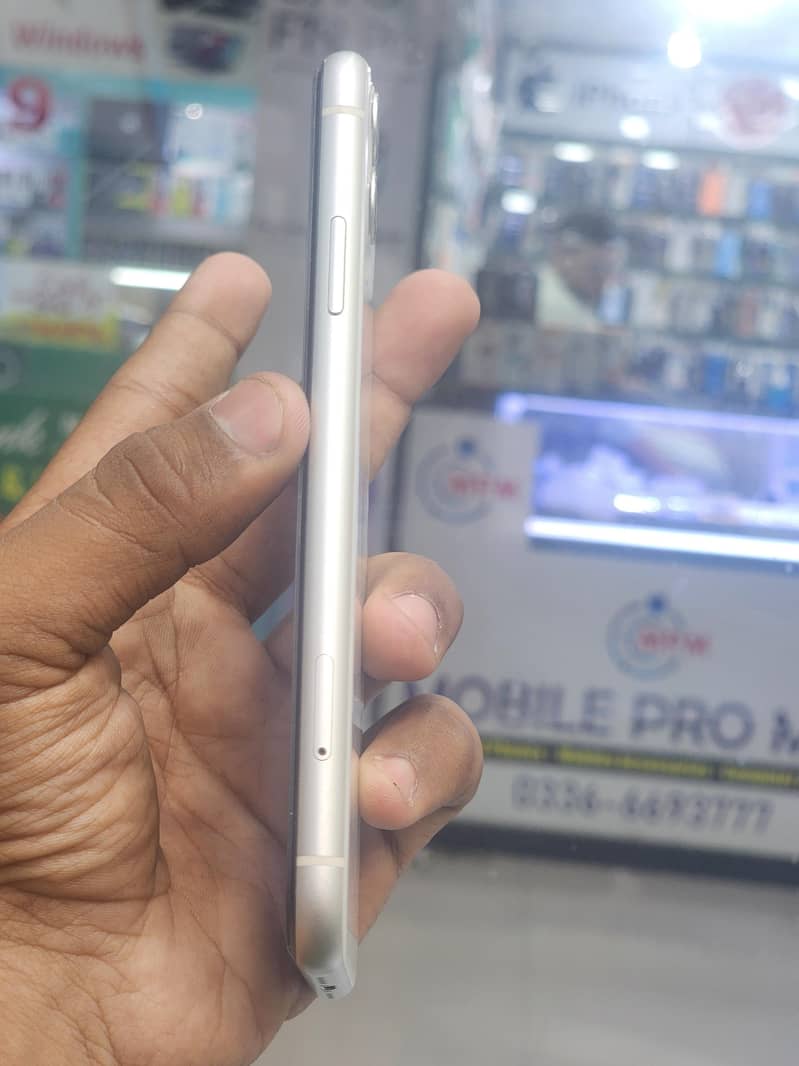 Apple iPhone 11 2