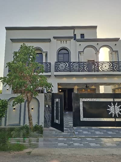Direct Deals Marketing Offers Prime Location Lavish Beautiful Double Storey Facing Park House Available For Sale Reasonable Price In G Block Aljalil Garden Faizpur Interchange Main Sharaqpur Road Lahore