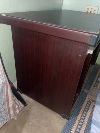 Computer table for sale