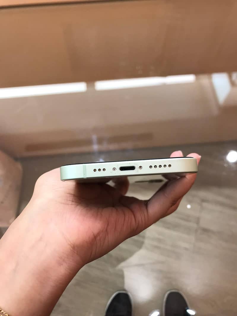 Apple iPhone 12 3