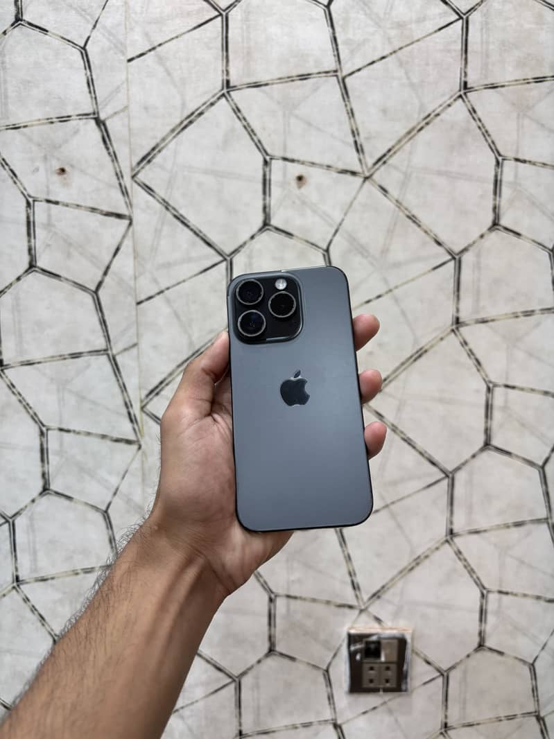 iPhone 15 pro 0