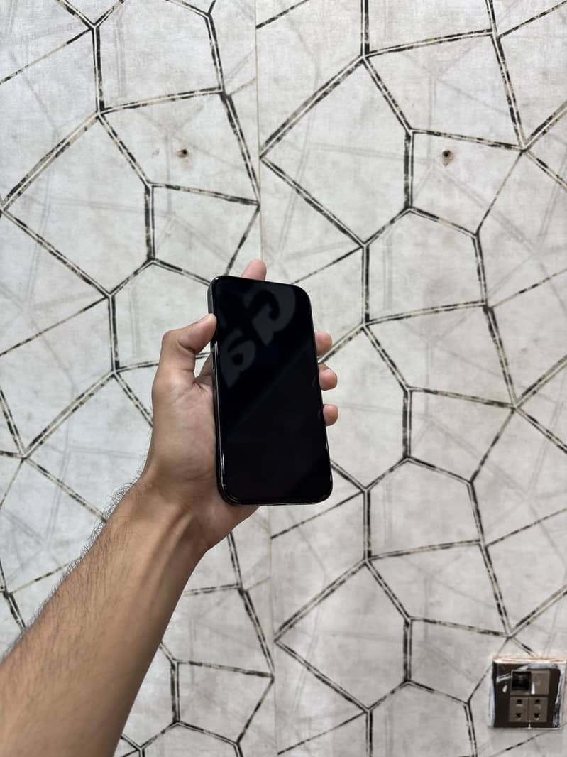 iPhone 15 pro 1