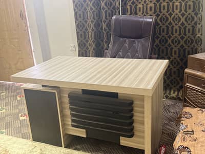 chair and table new