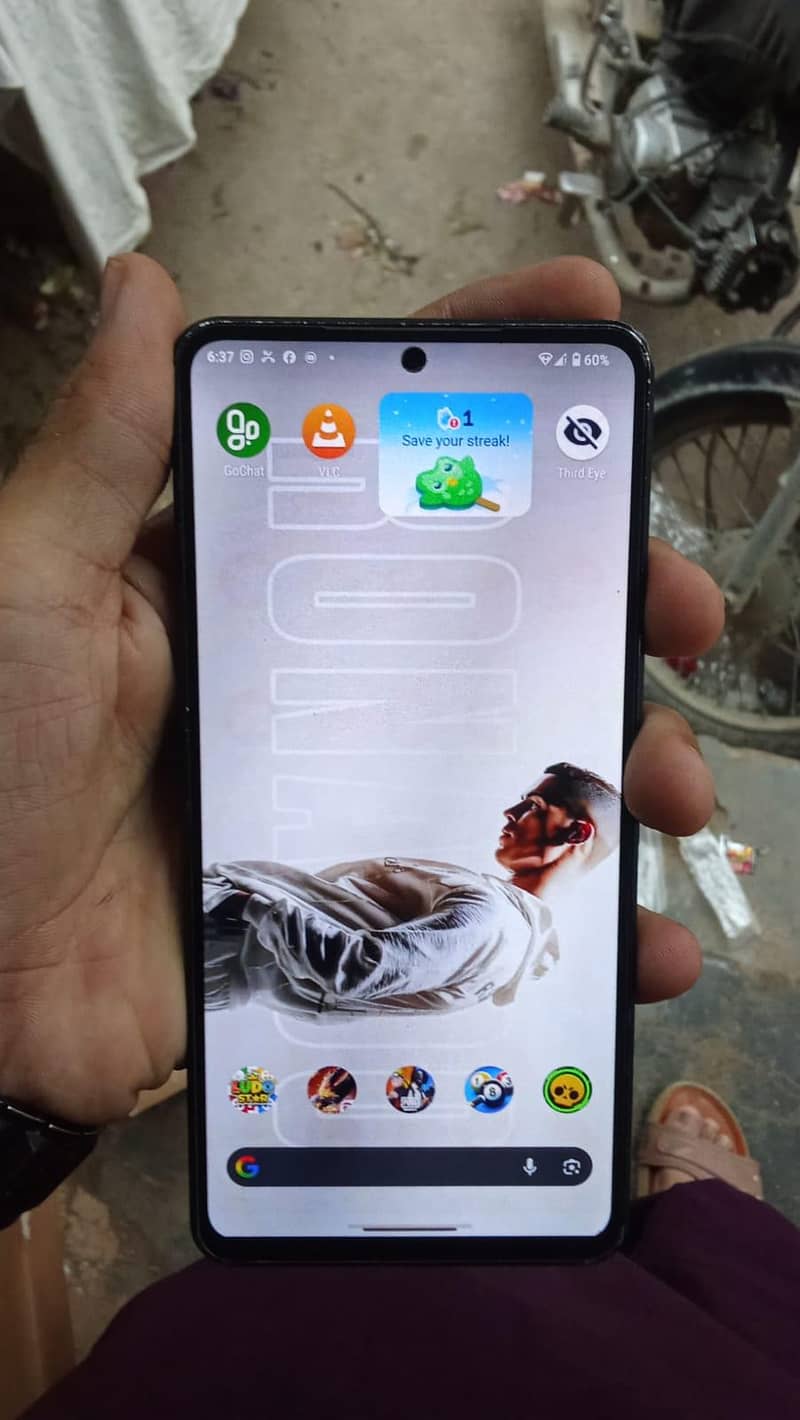 Sharp Aquos Crystal 7