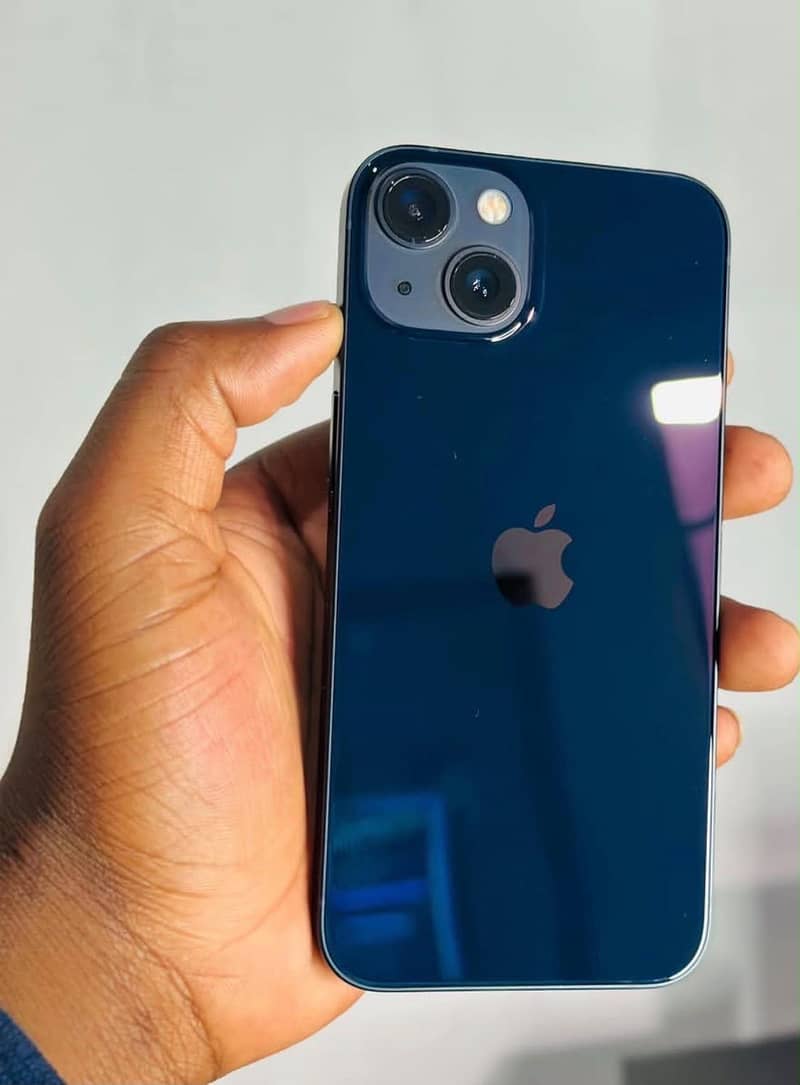 Apple iPhone 13 1