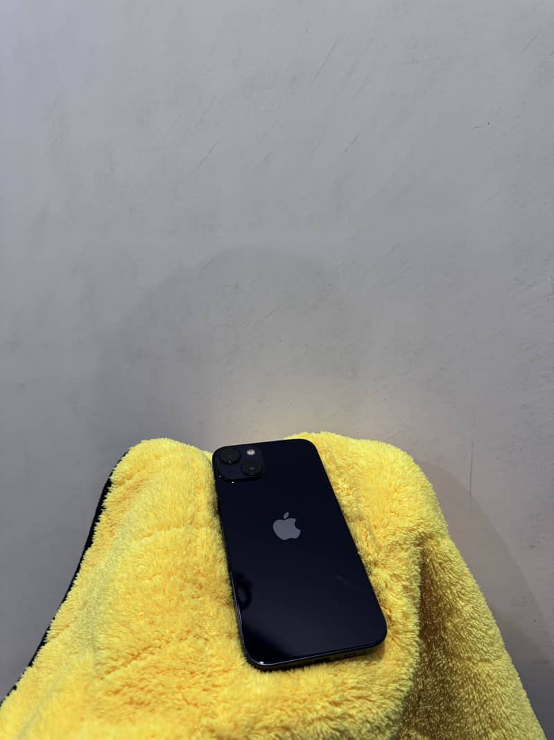 Apple iPhone 13 7