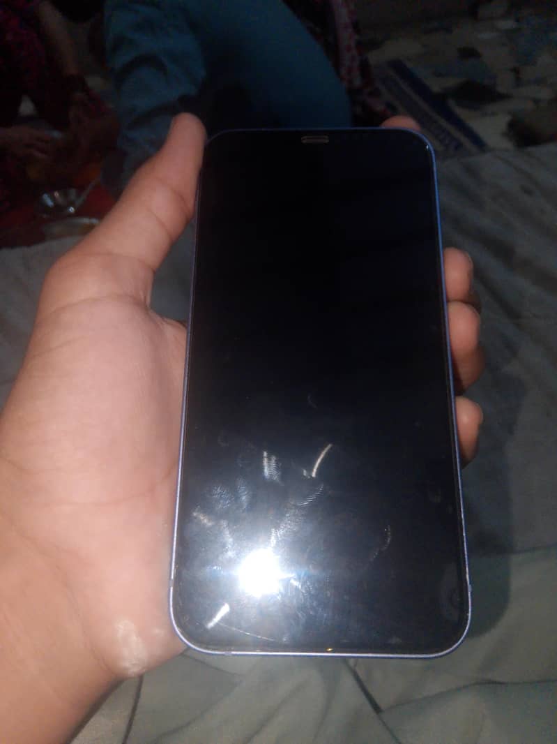 Apple iPhone 12 3