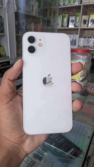 Apple iPhone 12
