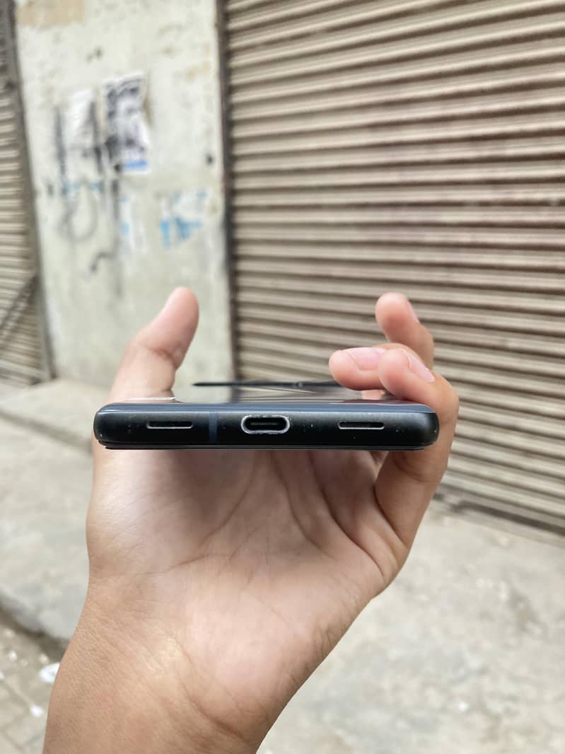 Google Pixel 6a 5