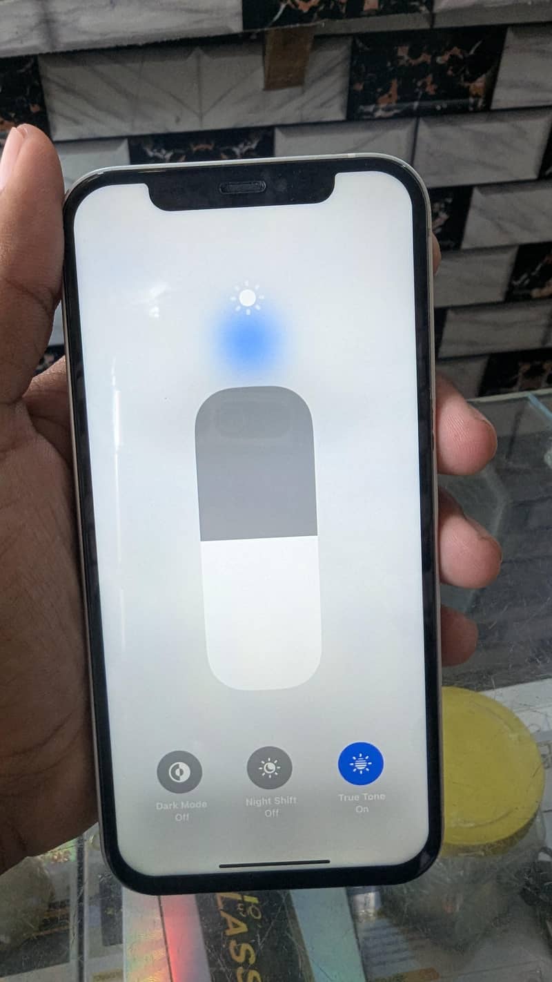 Apple iPhone 12 6