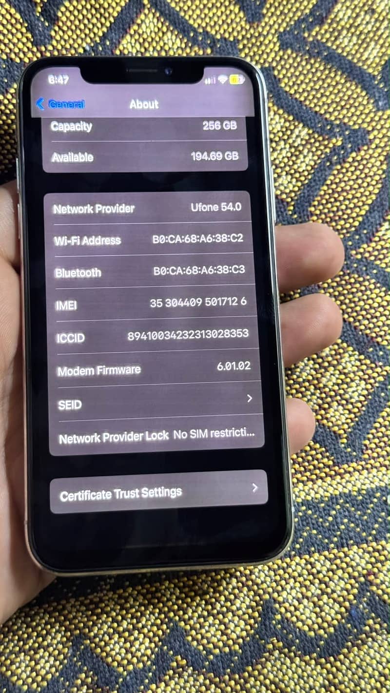Apple iPhone X 4
