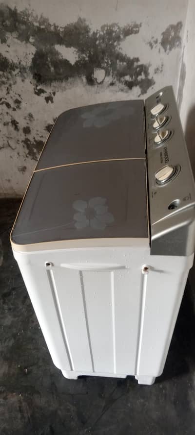 Kenwood double motion machine working good condition no repairing