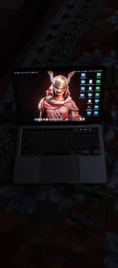 MacBook Pro 2020 Intel i7 32GB Ram 512GB ssd Storage