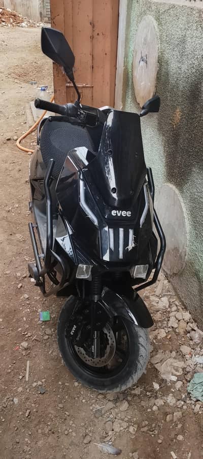 Evee SQUBE Electric Scooter – Showroom Condition | Only 500 KM Driven