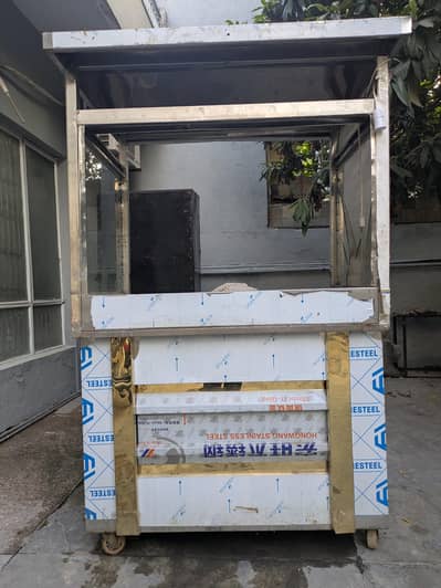 Food counter for sale Munasib price