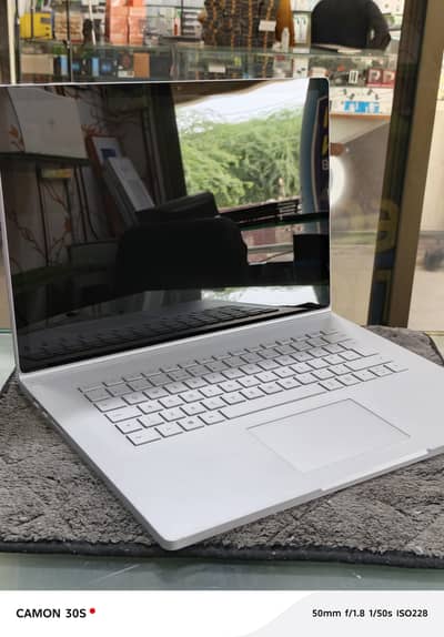Microsoft Surface Book 2 15-inch Laptop i7 8th Gen 16/256 6GB Graphics