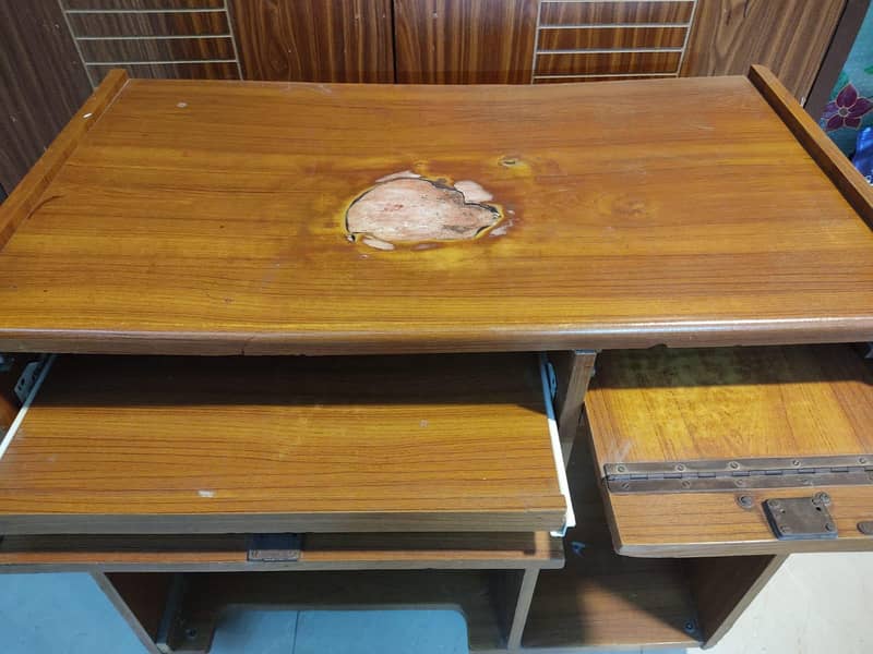 Computer Table 3