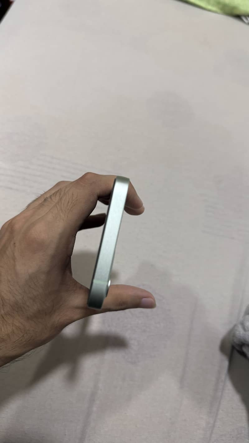 Apple iPhone 12 7